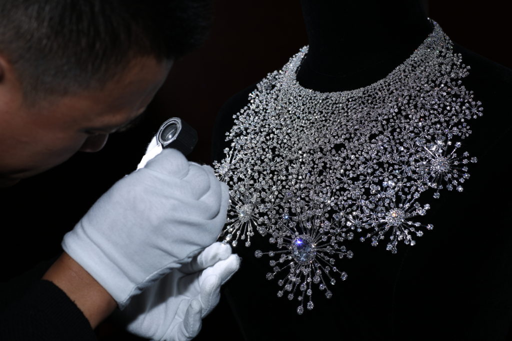 luxury lifestyle, luxury interiors, luxury, designer fashion, fashion designers, ecoluxluv, helen siwak, content creator, blogger, west coast blogger, ecoluxury, crueltyfree beauty, vegan, plantbased, Kimberlite Diamonds, South Granville, The Moon Goddess,