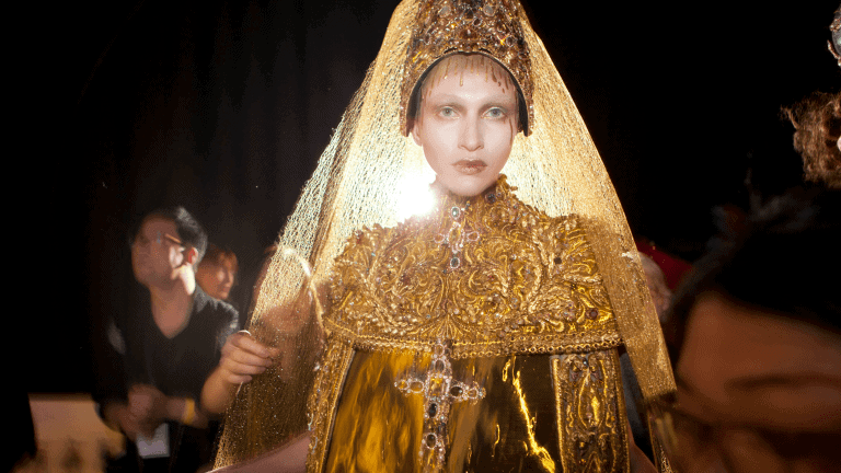 EcoLux☆Lifestyle: Chinese Couturier Guo Pei to Visit Vancouver for VAG Launch