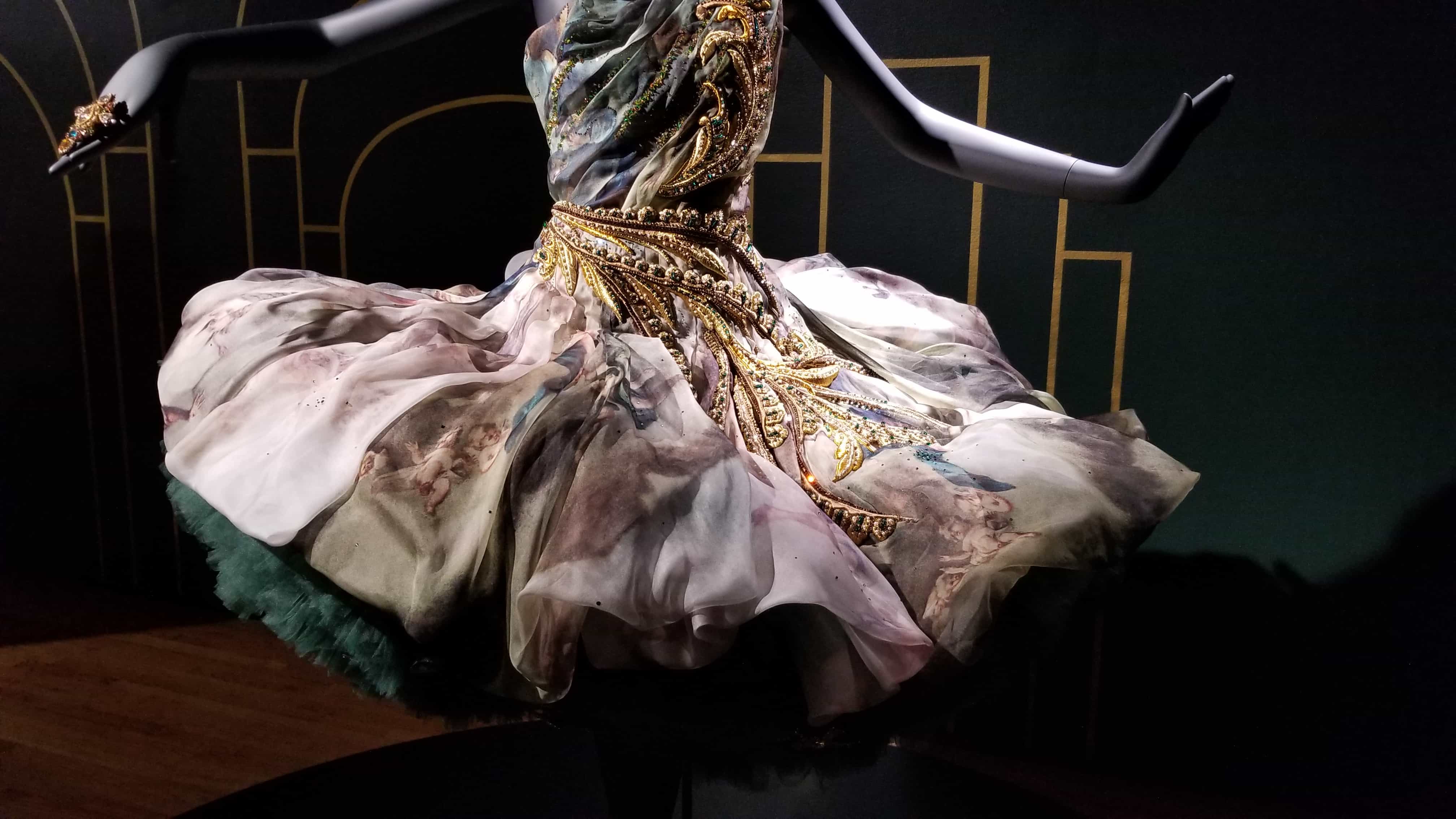 Helen Siwak, EcoLuxLuv, Couture Beyond, Guo Pei, VAG, Haute Couture, Exhibition, Vancouver, BC, Vancity, YVR, BC, luxury lifestyle, haute couture, couture designs, chinese couture