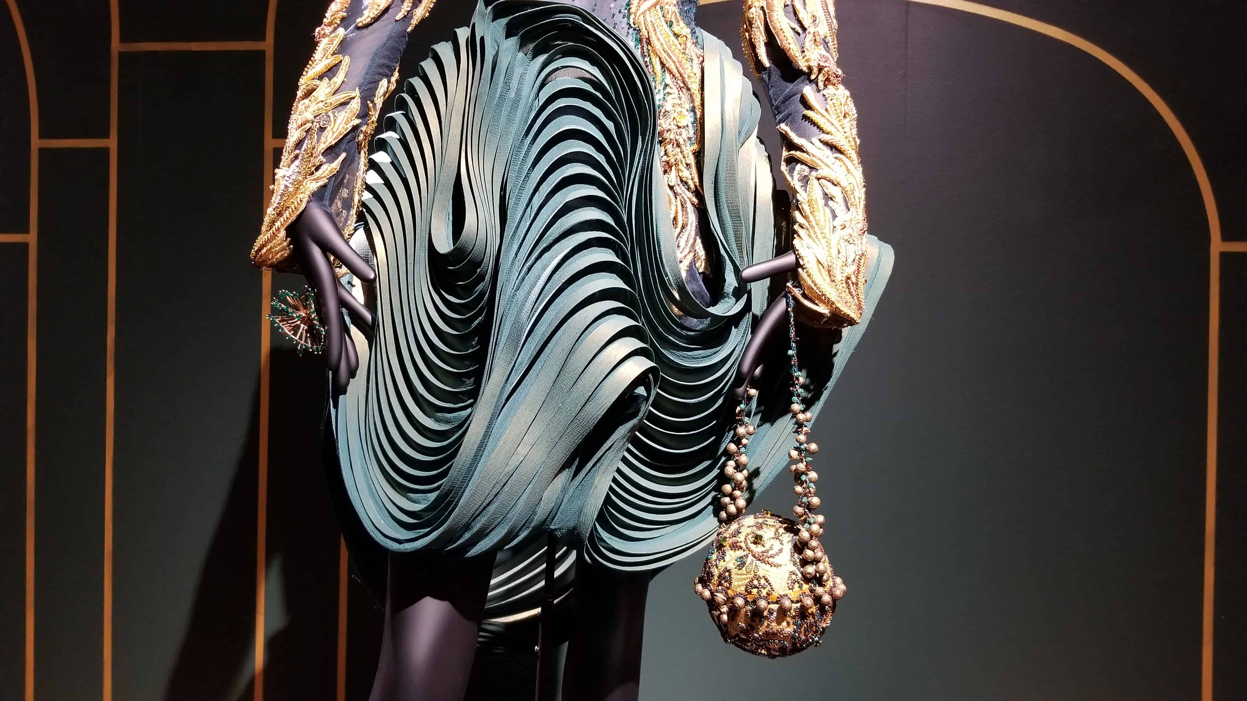 Helen Siwak, EcoLuxLuv, Couture Beyond, Guo Pei, VAG, Haute Couture, Exhibition, Vancouver, BC, Vancity, YVR, BC, luxury lifestyle, haute couture, couture designs, chinese couture