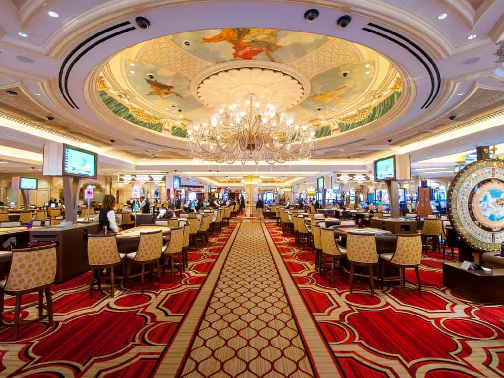 EcoLuvLuv, Travel, Turnabout Luxury Resale, Las Vegas, Green Hotels, Vancouver, Vancity, BC, YVR, 604, Helen Siwak, alexander mcqueen, roberto cavalli, dolce and gabbana, vic matie, miu miu, giambattista valli, laurel, the venetian hotel, vacation, luxury get-away