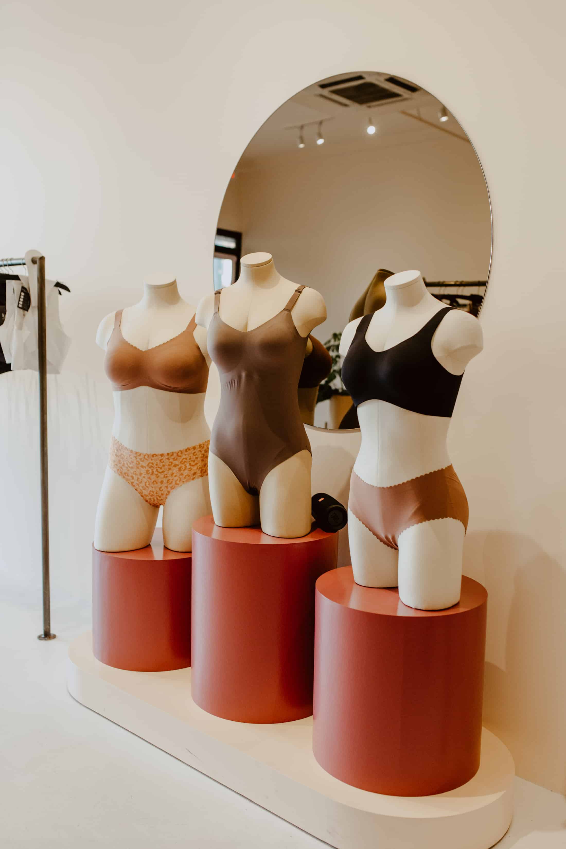 knix, kitsilano, helen siwak, mona rose butler, vancouver, bc, vancity, yvr, ecoluxluv, folioyvr
