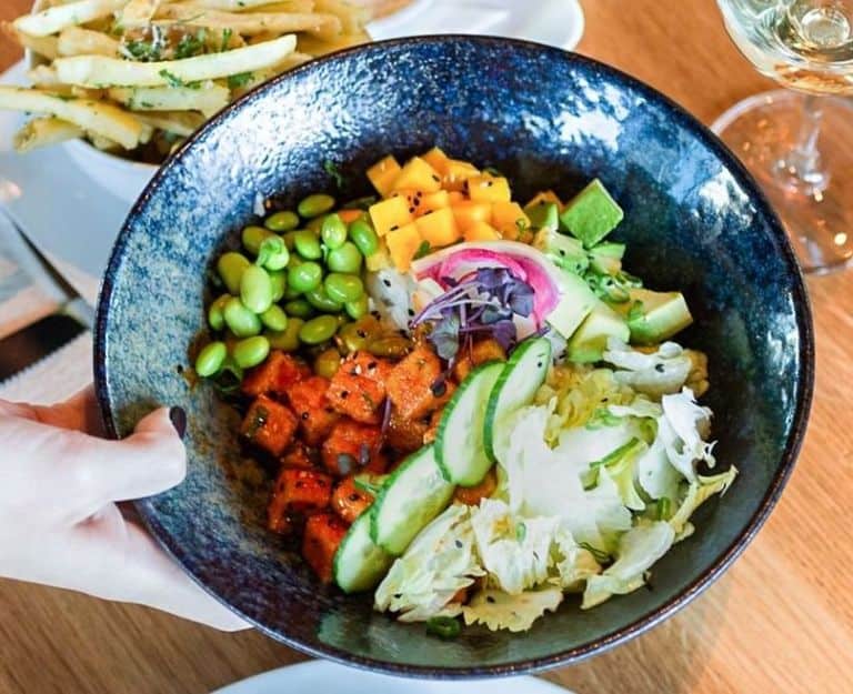 Plantbased big bowls, Vancouver restaurants, Small Business, EcoLuxliving food blog, Helen Siwak,vegan, luxury, lifestyle