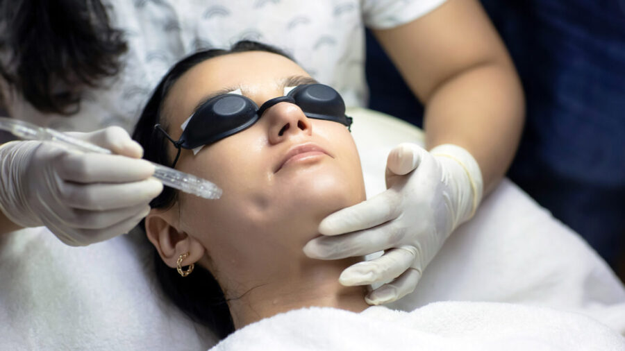 jetpeel facial, beauty procedure, vancouver, bc, yvr, one clinic md, false creek, spinning chandelier, helen siwak, ecoluxluv